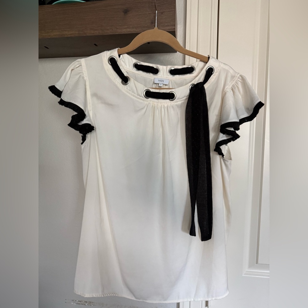 Chic Black Bow Women's Blouse - Picture 2 of 3